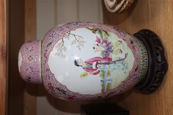 A Chinese famille rose lidded jar and stand height 26cm excluding stand